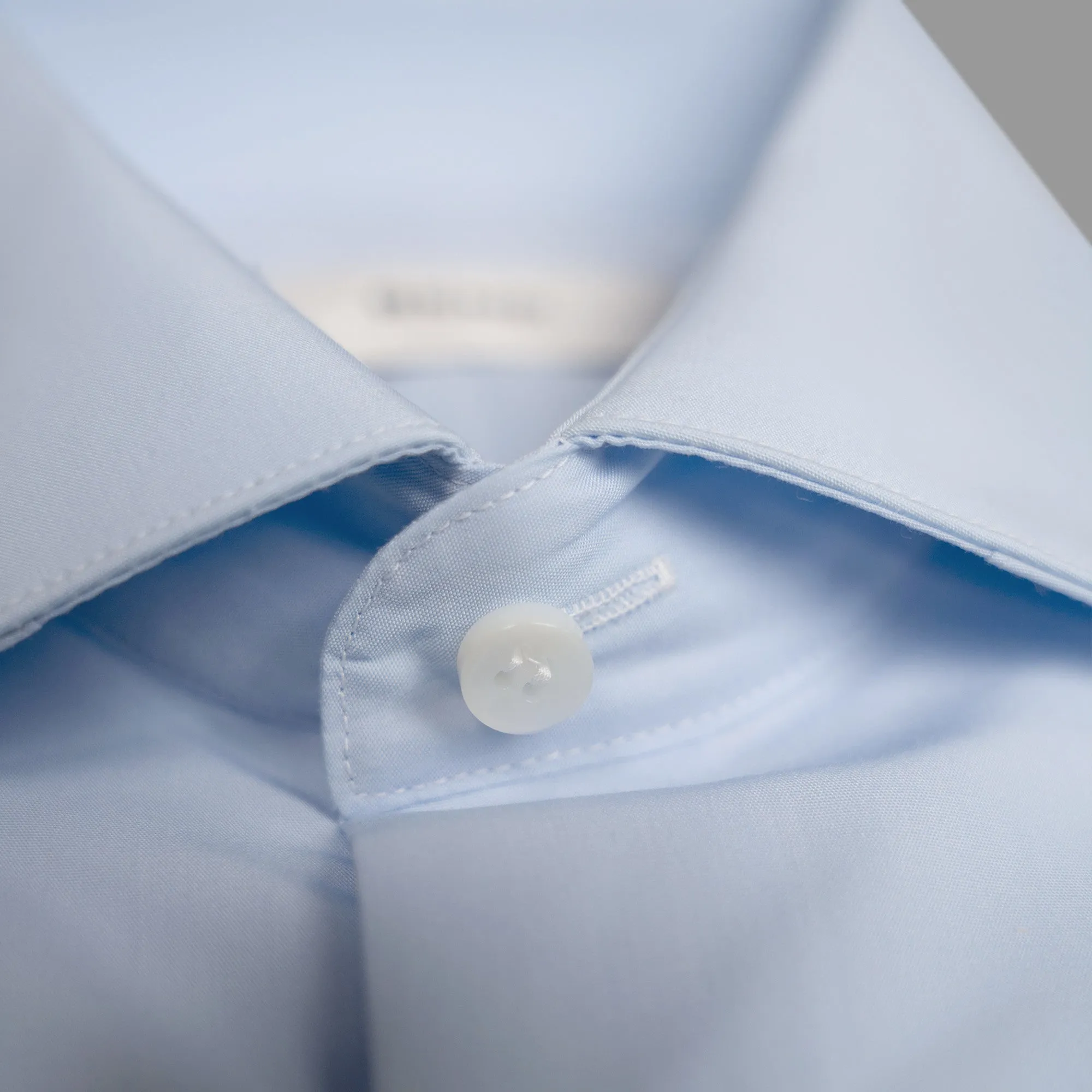BreezeTech Spread Shirt (Ribbon)