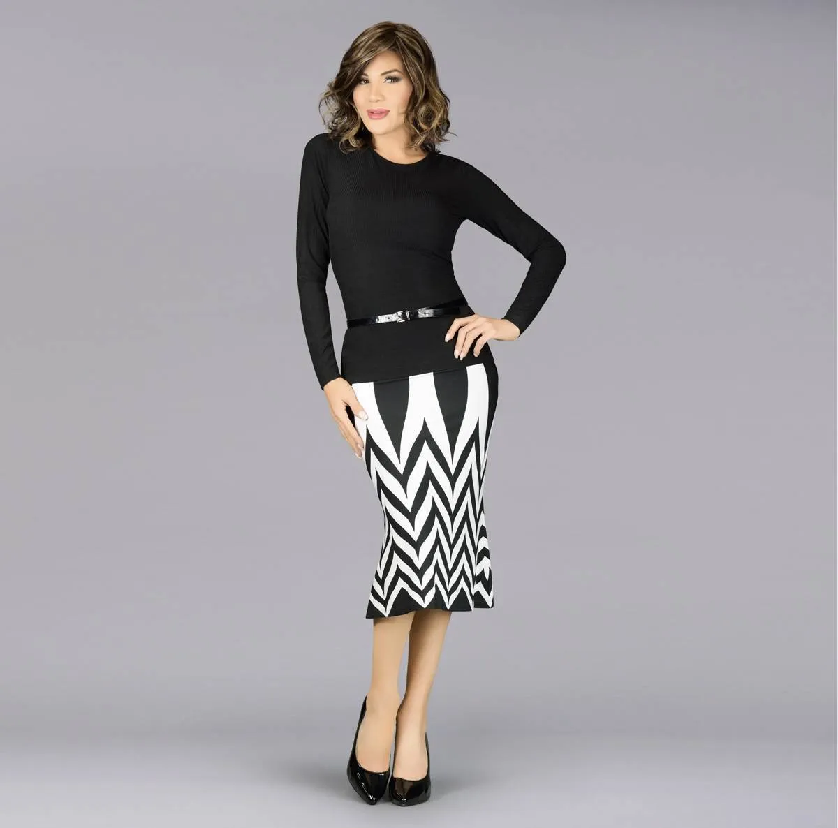 Elegant Black and White Print Midi Skirt