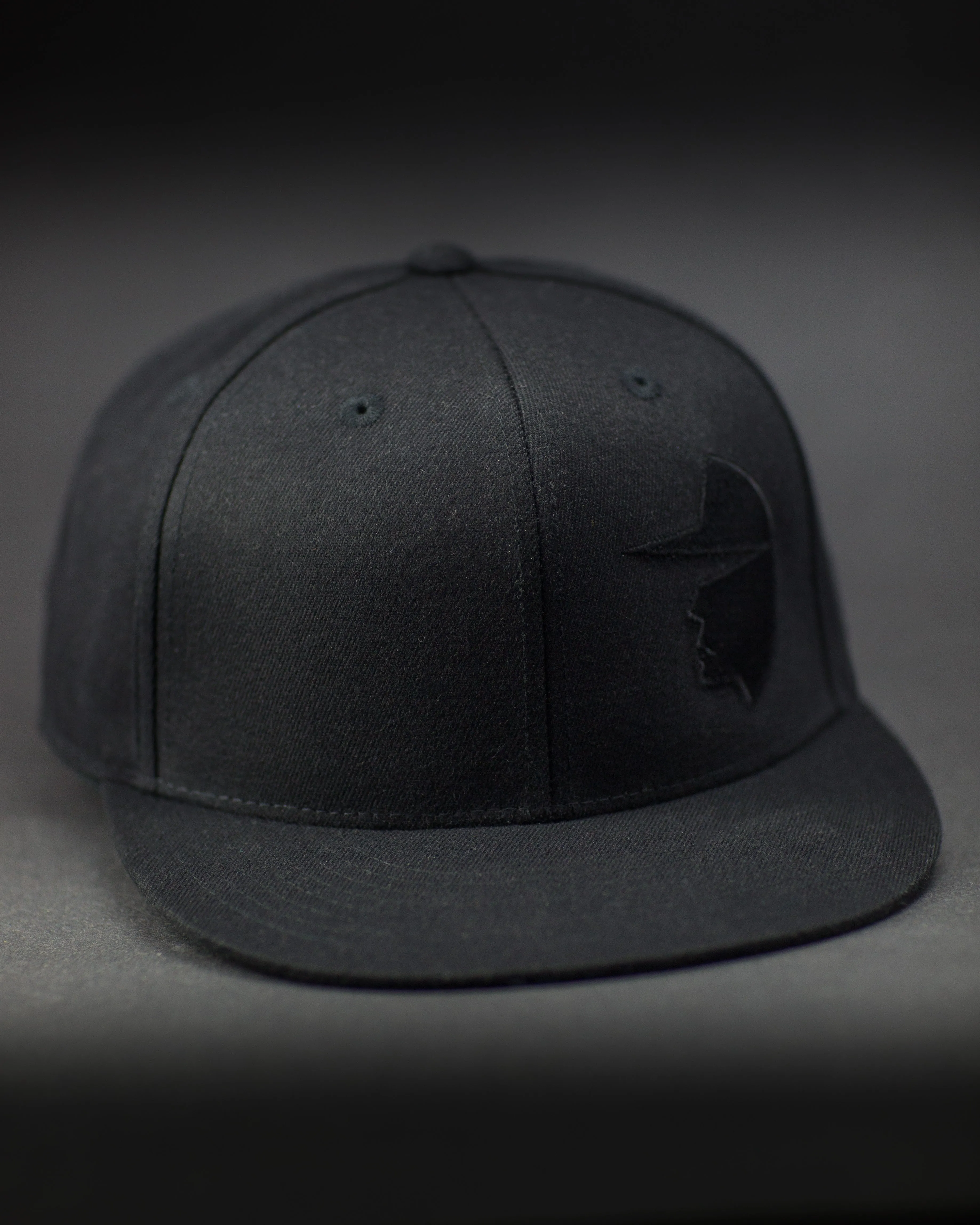 Face of Trust No One Structured Flat Bill Flexfit Hat - Black