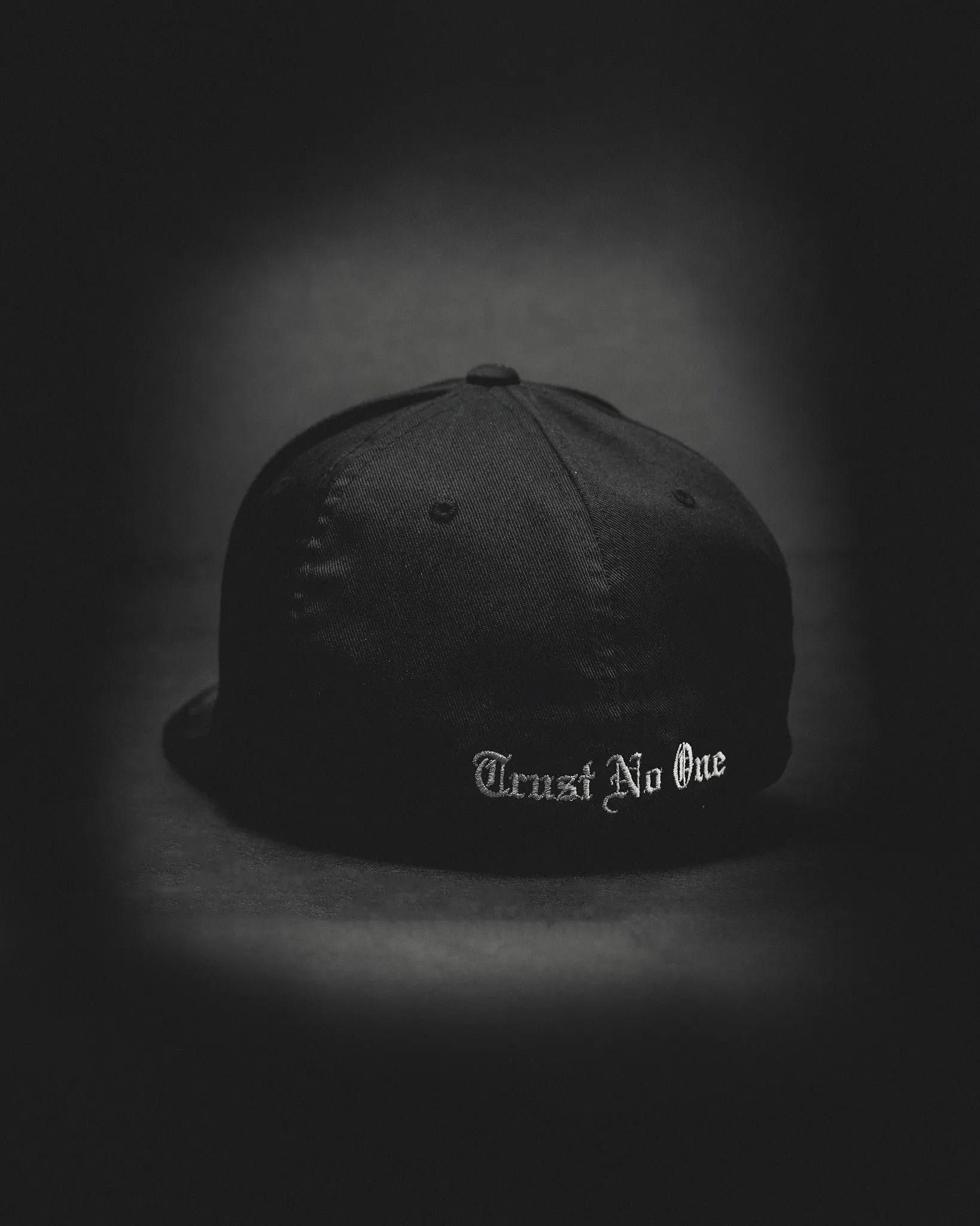 Face of Trust No One Structured Flat Bill Flexfit Hat - Black