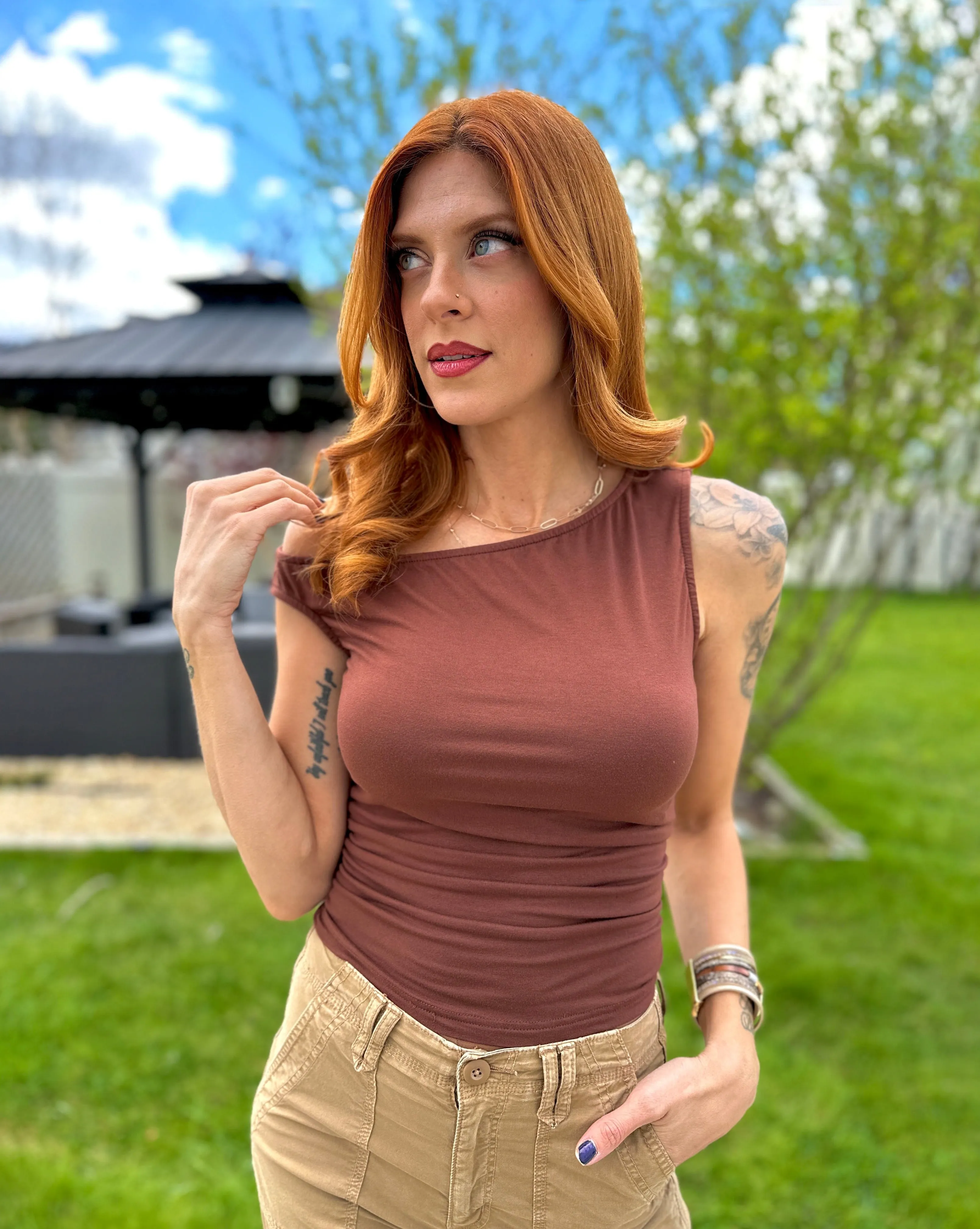 MEROKEETY Off Shoulder Sleeveless Y2K Slim Fit Crop Top