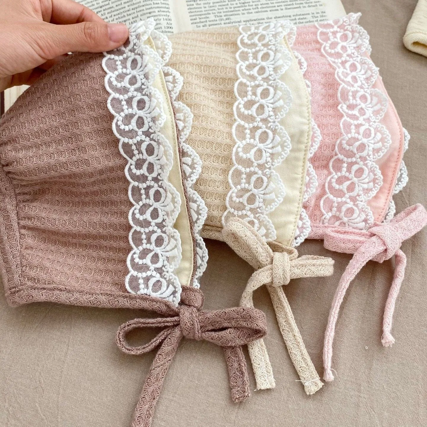 Sweet Princess Lace Lace-up Baby Hat